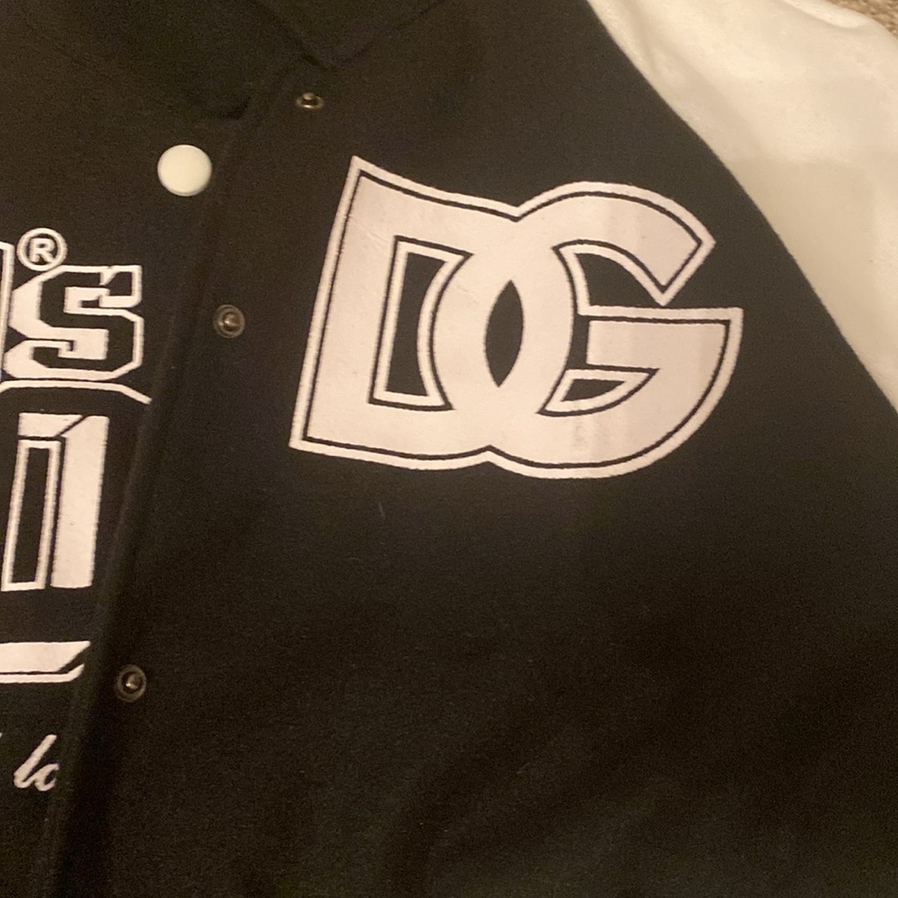 Woman’s jacket - Picture 3 of 7